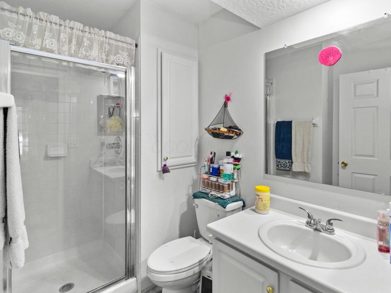 2477 Crystal Springs Drive, Hilliard, OH 43026 Photo 8