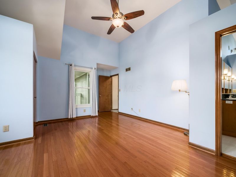 3851 Equestrian Court , Columbus, OH 43221 Photo 19