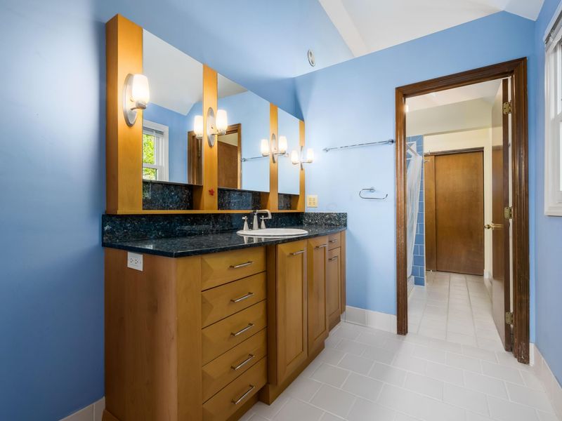 3851 Equestrian Court , Columbus, OH 43221 Photo 22