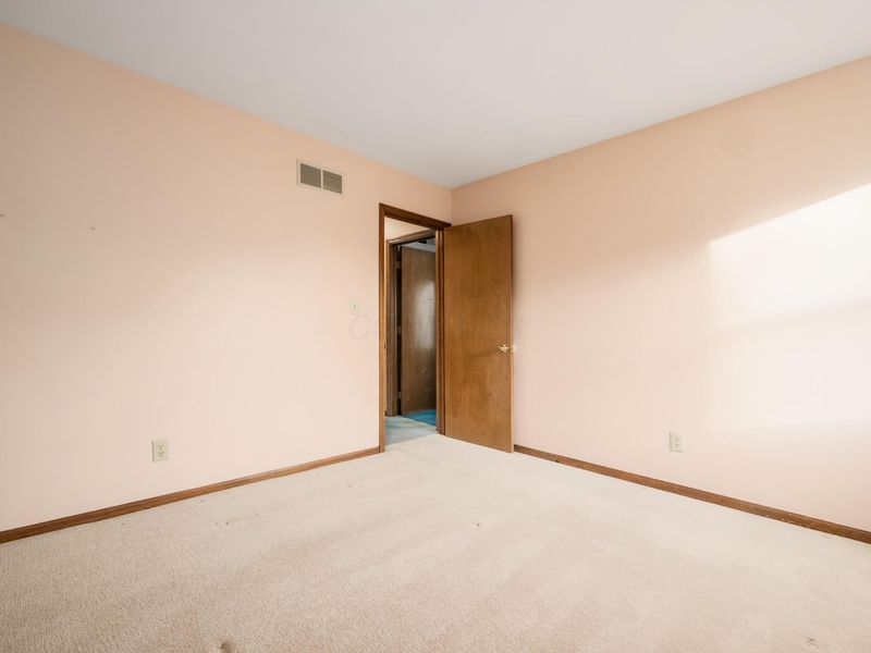 3851 Equestrian Court , Columbus, OH 43221 Photo 27