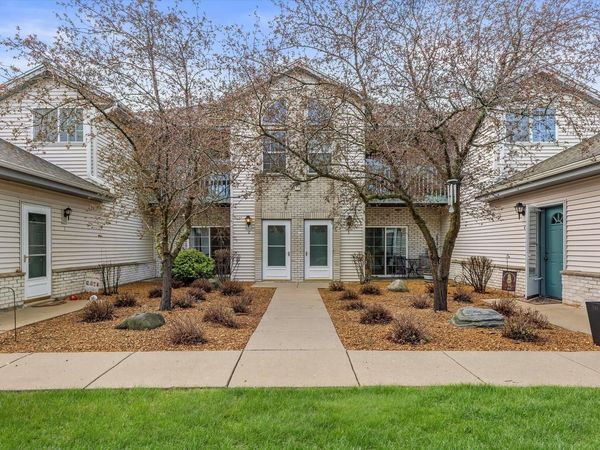 1821 E Racine AVENUE, Unit 2, Waukesha, WI 53186