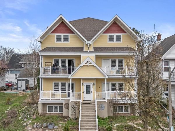 3270 N Cambridge AVENUE, Unit 2, Milwaukee, WI 53211