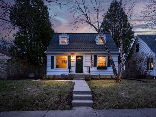 8011 W Center STREET, Milwaukee, WI 53222