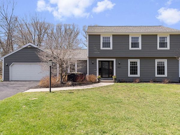 11227 N Bobolink LANE, Mequon, WI 53092