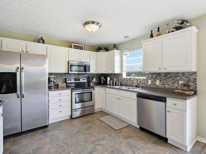 596 Terrace Creek Court, Clearcreek Twp., OH 45036 Photo 13