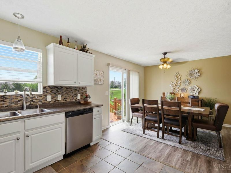 596 Terrace Creek Court, Clearcreek Twp., OH 45036 Photo 15