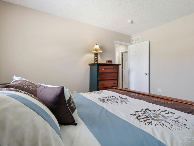 596 Terrace Creek Court, Clearcreek Twp., OH 45036 Photo 23