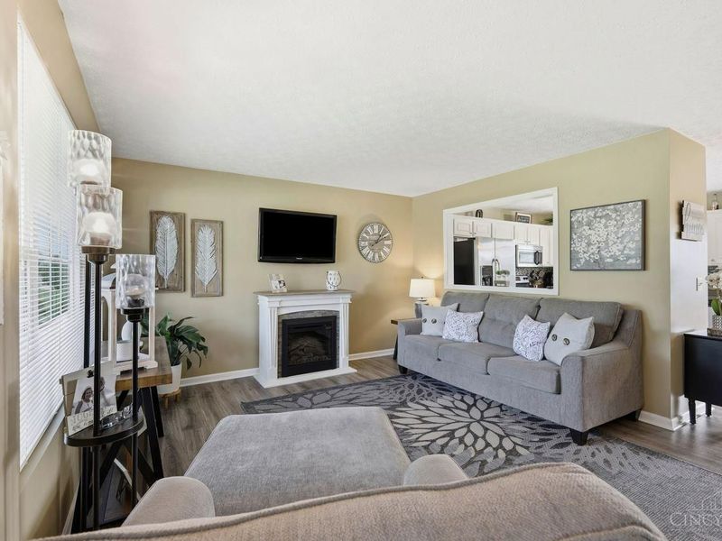 596 Terrace Creek Court, Clearcreek Twp., OH 45036 Photo 7