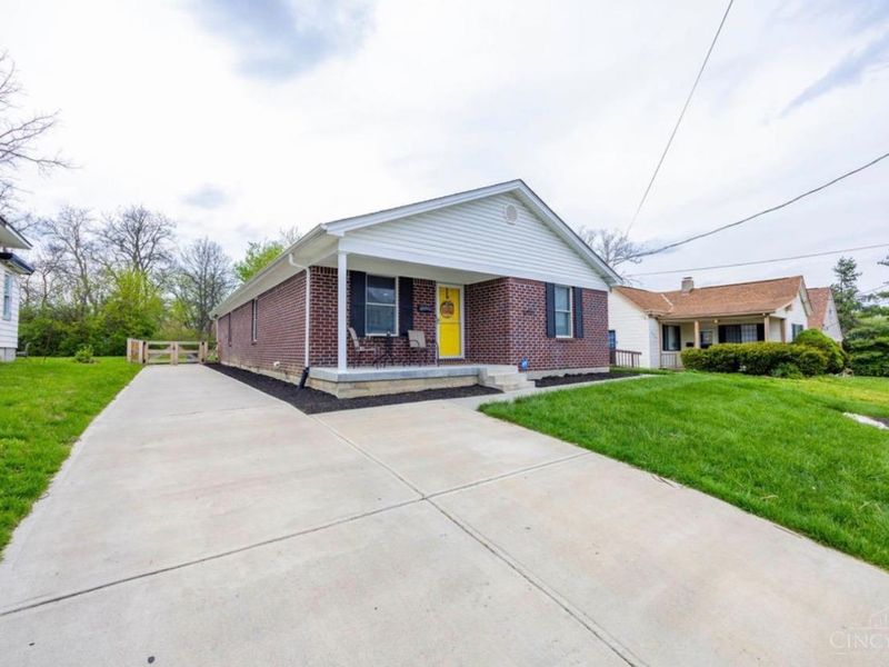 6915 Mearl Ave, North College Hill, OH 45239 Photo 2