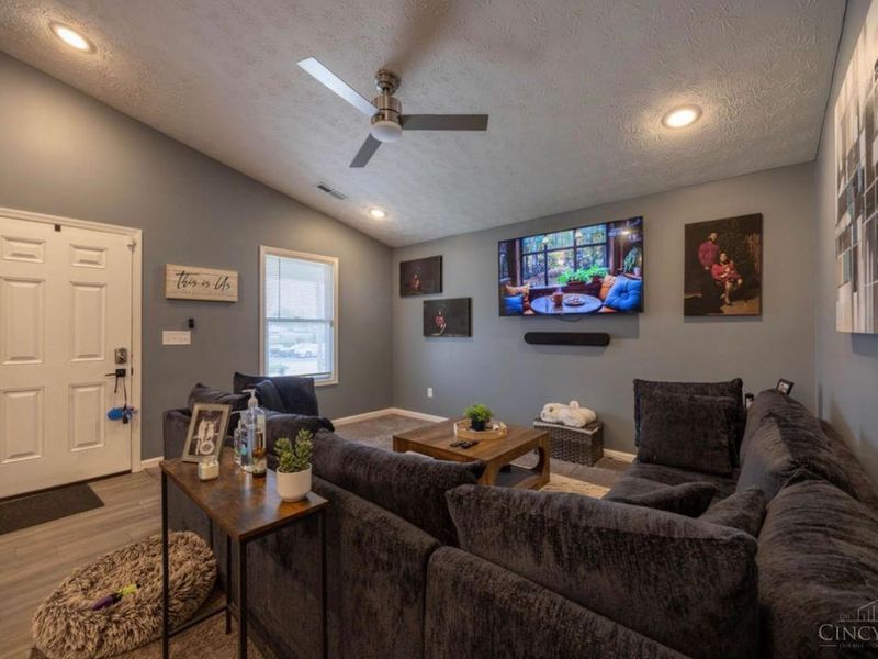 6915 Mearl Ave, North College Hill, OH 45239 Photo 7