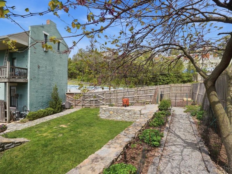 1816 Sycamore Street, Cincinnati, OH 45202 Photo 56