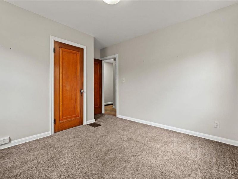 3730 Marydell Place, Cheviot, OH 45211 Photo 12