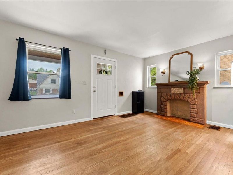 3730 Marydell Place, Cheviot, OH 45211 Photo 5