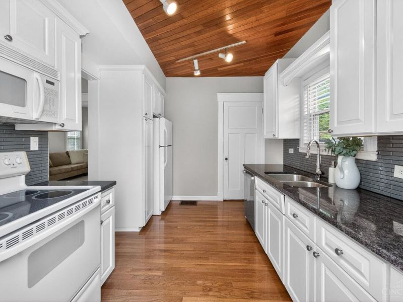 3616 Parkline Avenue, Cincinnati, OH 45208 Photo 17