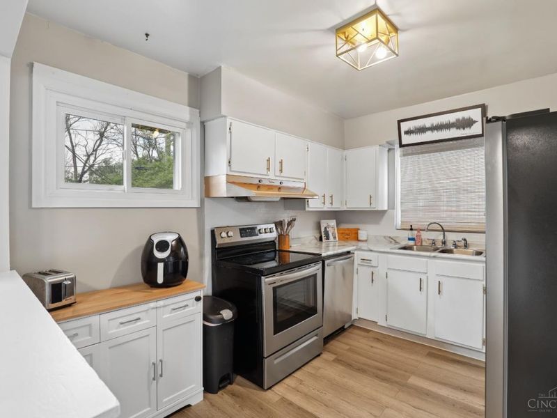 581 Fairhaven Drive, Hamilton, OH 45013 Photo 12