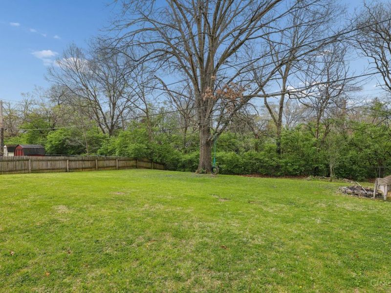 581 Fairhaven Drive, Hamilton, OH 45013 Photo 27