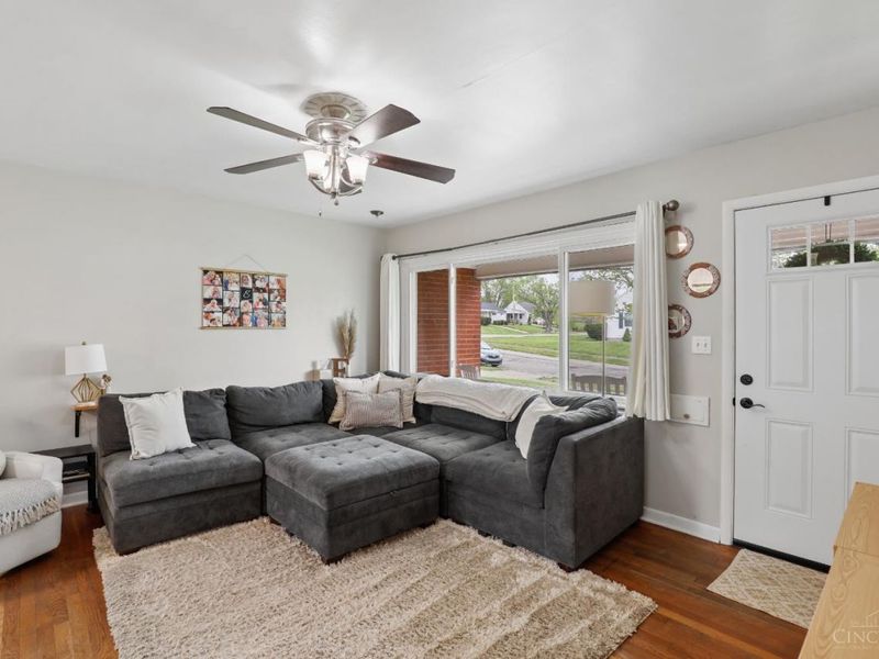 581 Fairhaven Drive, Hamilton, OH 45013 Photo 5