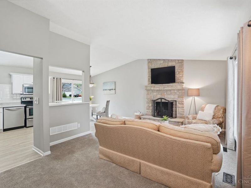 5546 Highfield Court, West Chester, OH 45069 Photo 4