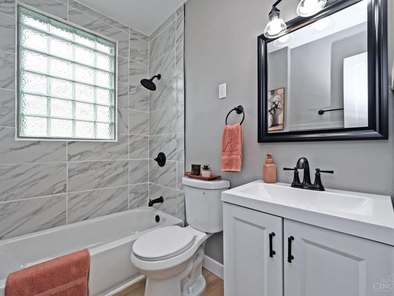 290 Bodmann Avenue, Cincinnati, OH 45219 Photo 25