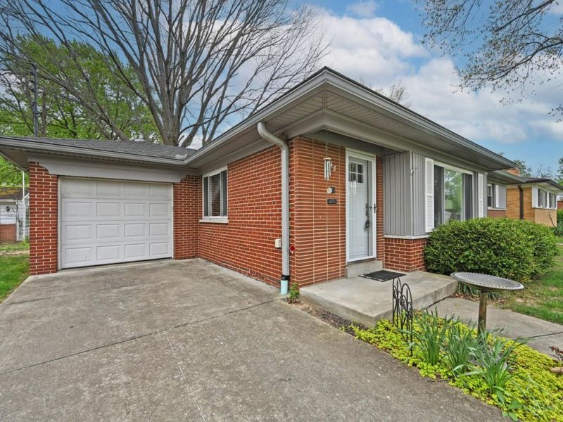 948 Alnetta Drive, Cincinnati, OH 45230 Photo 4