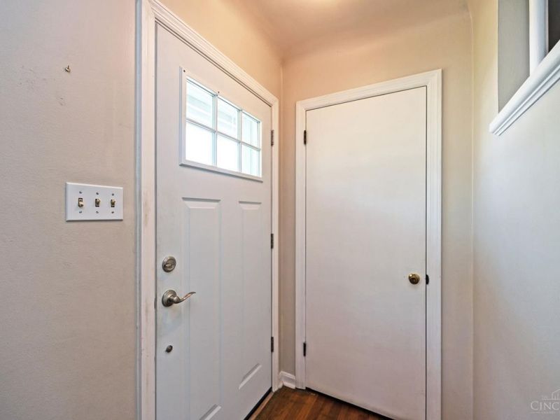 948 Alnetta Drive, Cincinnati, OH 45230 Photo 6