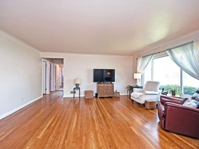 948 Alnetta Drive, Cincinnati, OH 45230 Photo 7