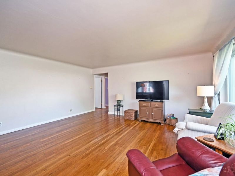 948 Alnetta Drive, Cincinnati, OH 45230 Photo 8