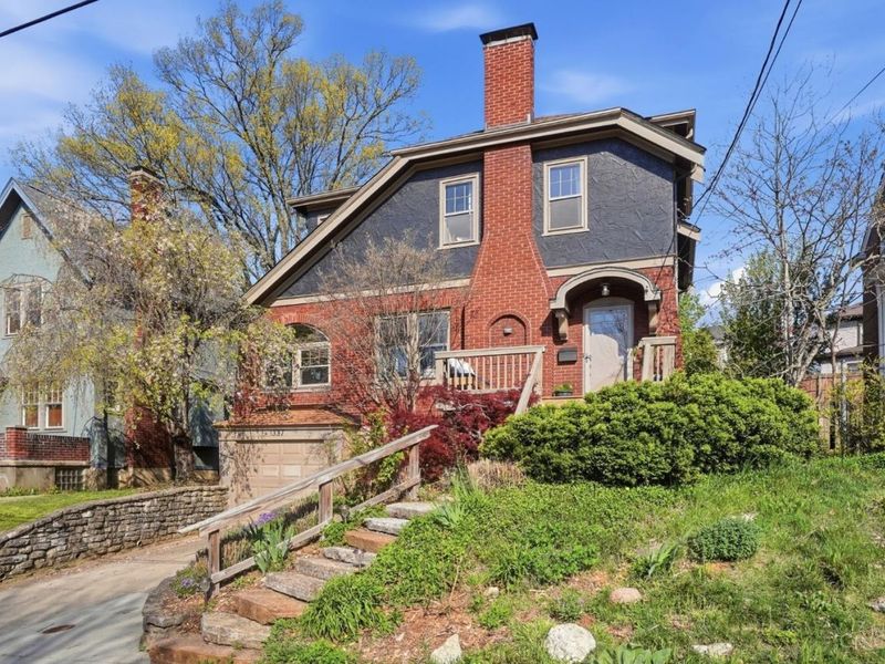 1337 Herlin Place, Cincinnati, OH 45208 Photo 2