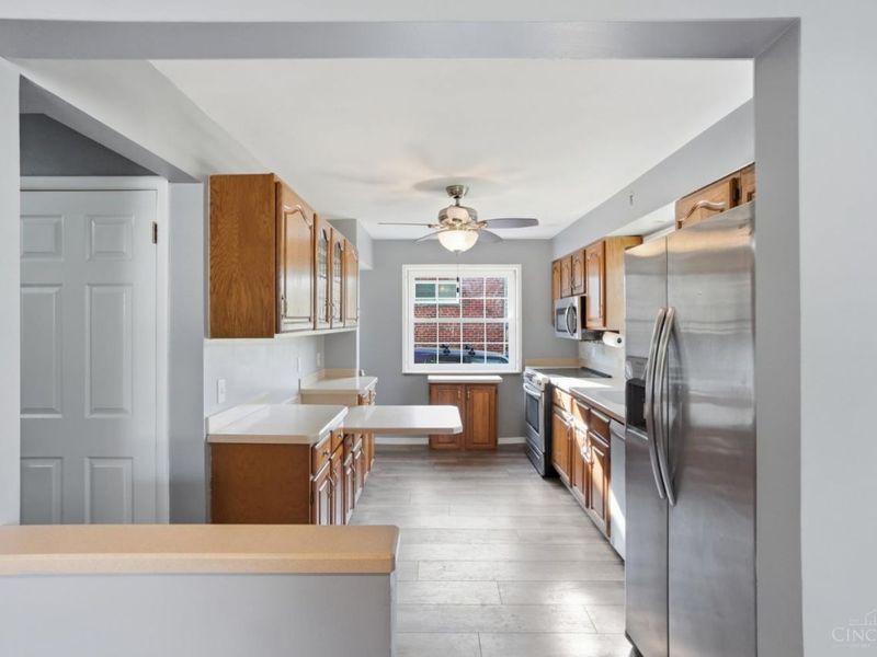 1543 Sanborn Drive, Reading, OH 45215 Photo 11