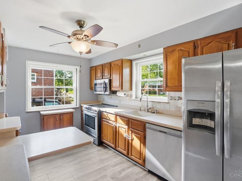 1543 Sanborn Drive, Reading, OH 45215 Photo 12