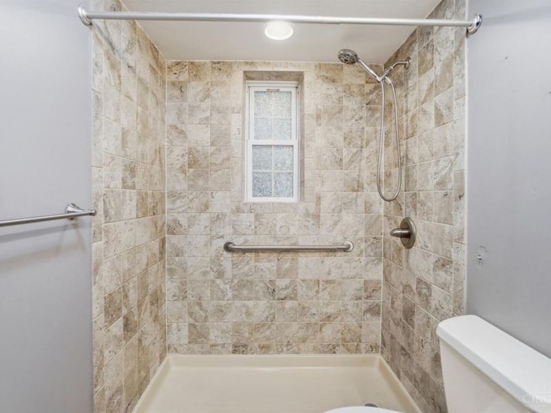 1543 Sanborn Drive, Reading, OH 45215 Photo 24