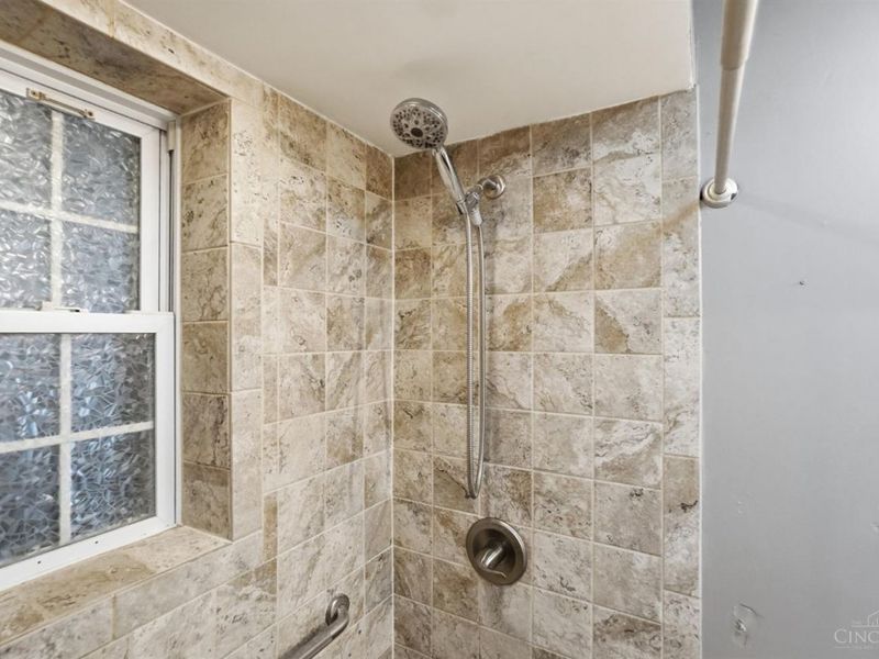 1543 Sanborn Drive, Reading, OH 45215 Photo 25