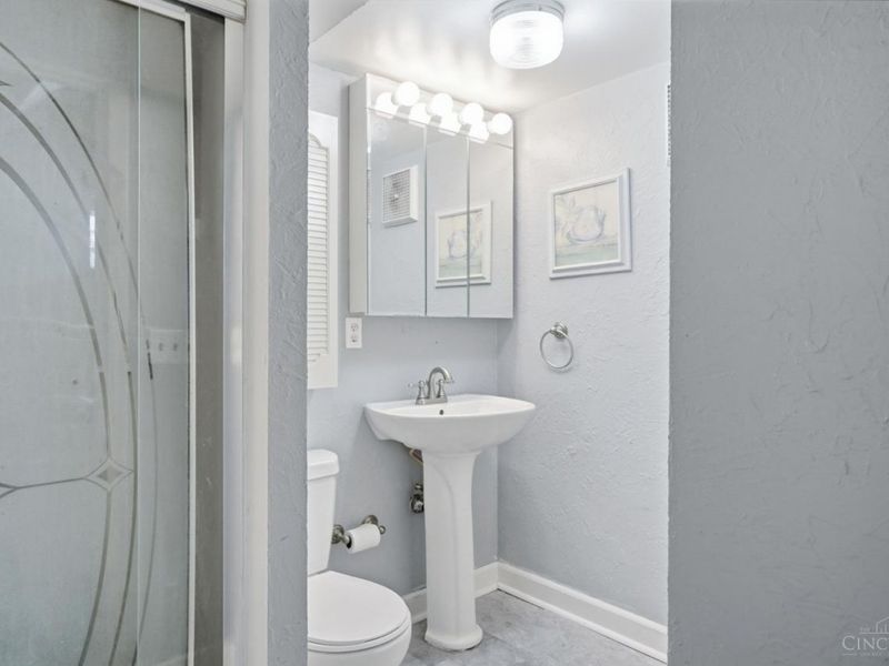 1543 Sanborn Drive, Reading, OH 45215 Photo 38