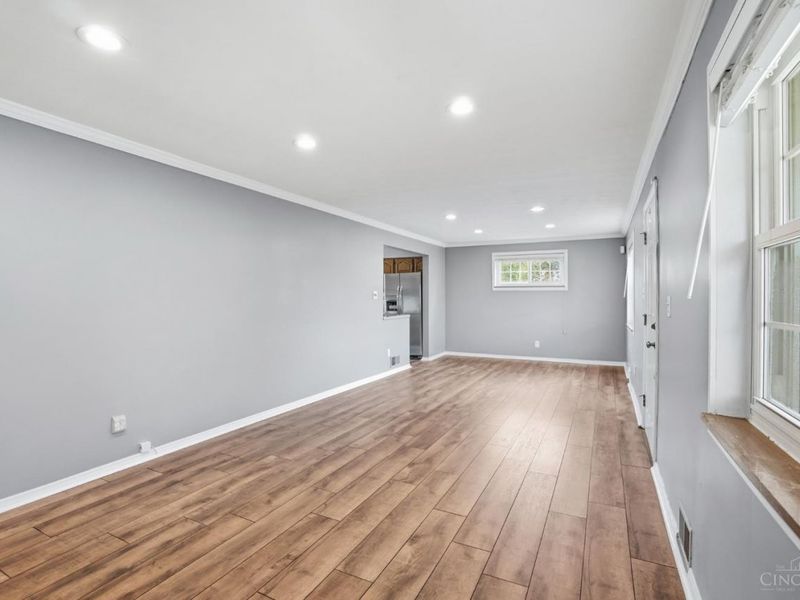 1543 Sanborn Drive, Reading, OH 45215 Photo 7