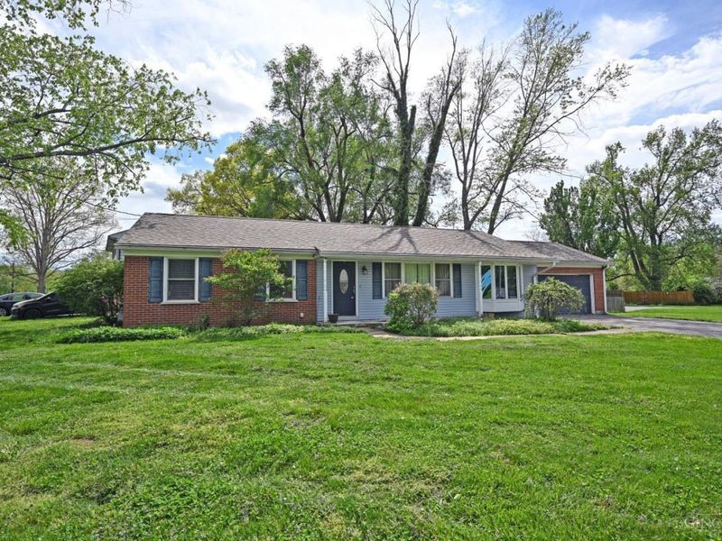 8265 Forest Road, Anderson Twp, OH 45255 Photo 2