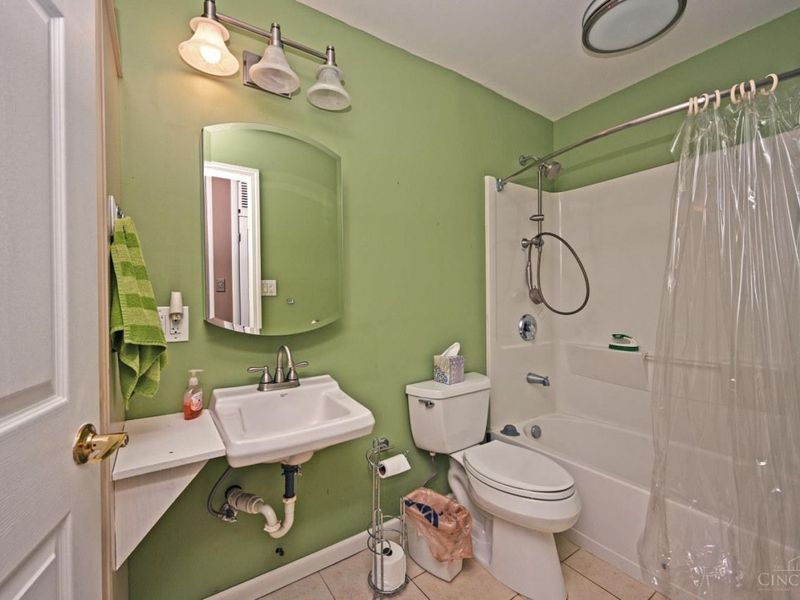 8265 Forest Road, Anderson Twp, OH 45255 Photo 23