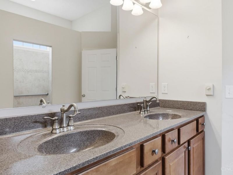 8239 Sweet Briar Court, Liberty Township, OH 45044 Photo 29