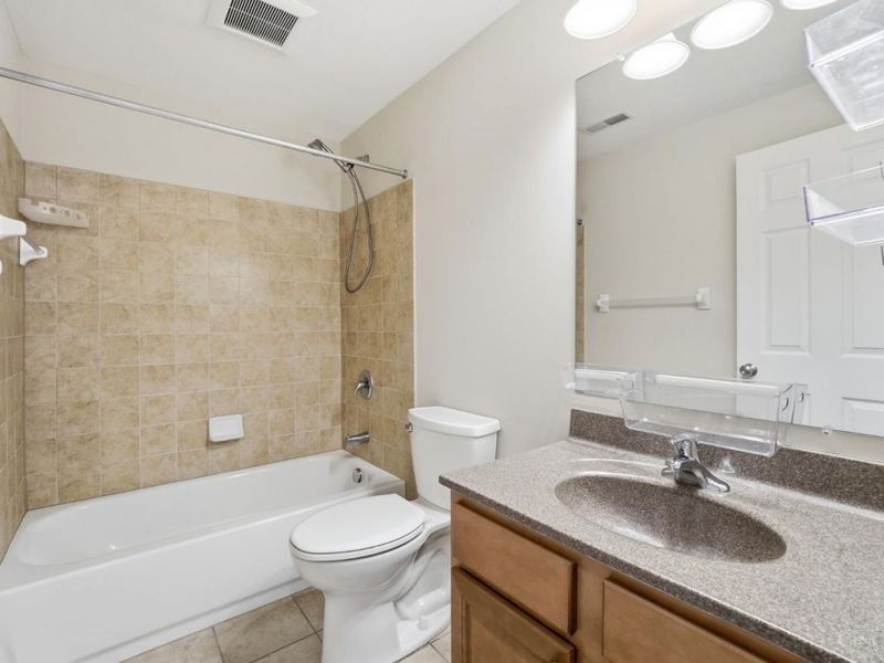 8239 Sweet Briar Court, Liberty Township, OH 45044 Photo 48