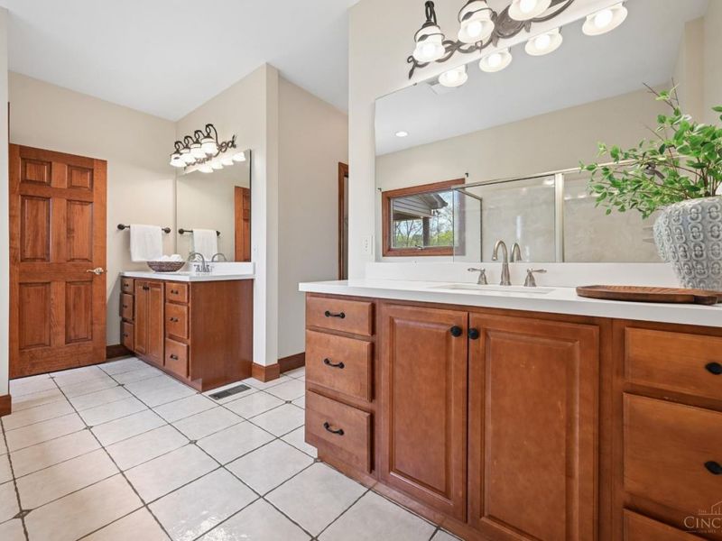 1177 Lake Trail Drive, Cincinnati, OH 45233 Photo 18