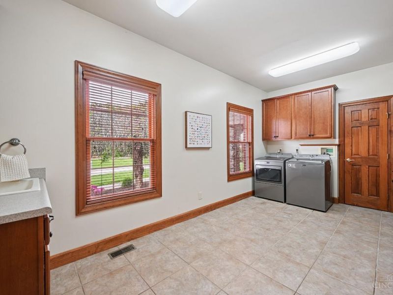 1177 Lake Trail Drive, Cincinnati, OH 45233 Photo 22