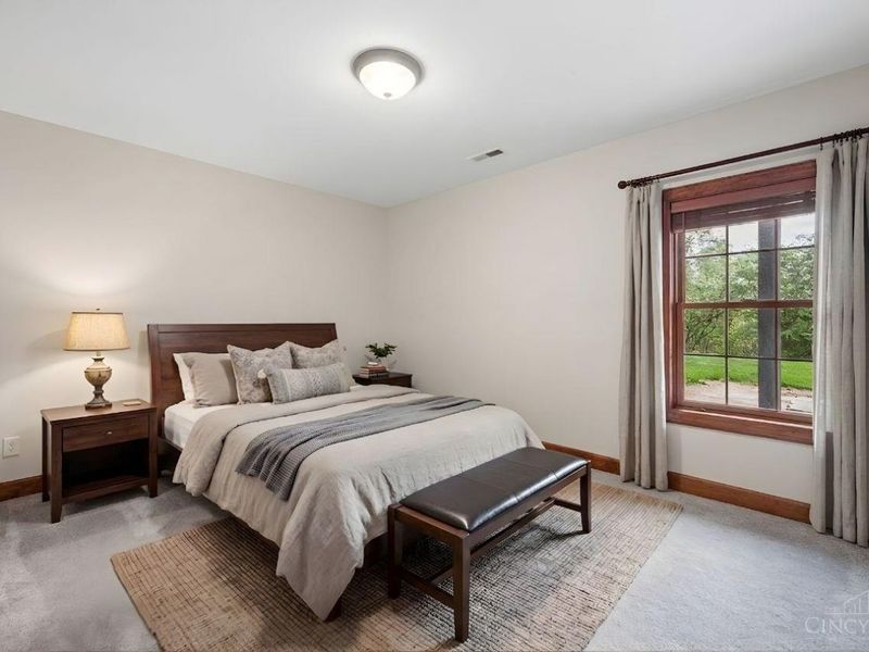 1177 Lake Trail Drive, Cincinnati, OH 45233 Photo 32