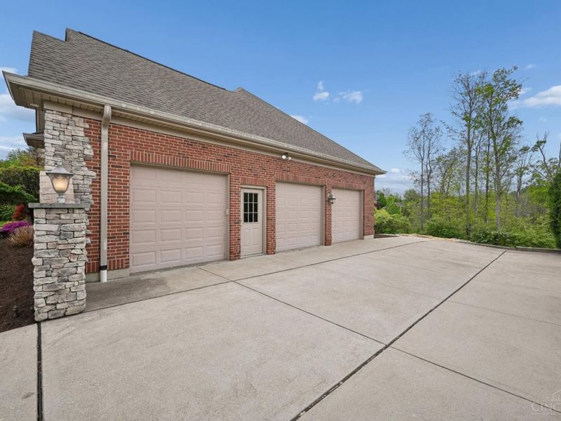1177 Lake Trail Drive, Cincinnati, OH 45233 Photo 36