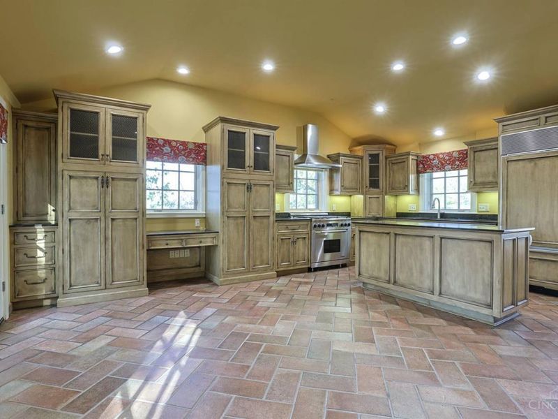 3506 Bayard Drive, Cincinnati, OH 45208 Photo 15