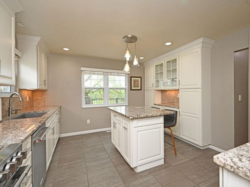 7342 Blue Boar Court, Anderson Twp, OH 45230 Photo 12