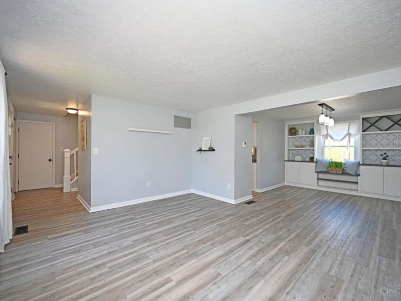 2027 Whispering Pines Drive, Anderson Twp, OH 45230 Photo 12