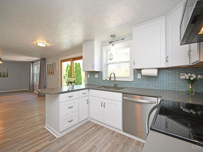 2027 Whispering Pines Drive, Anderson Twp, OH 45230 Photo 16