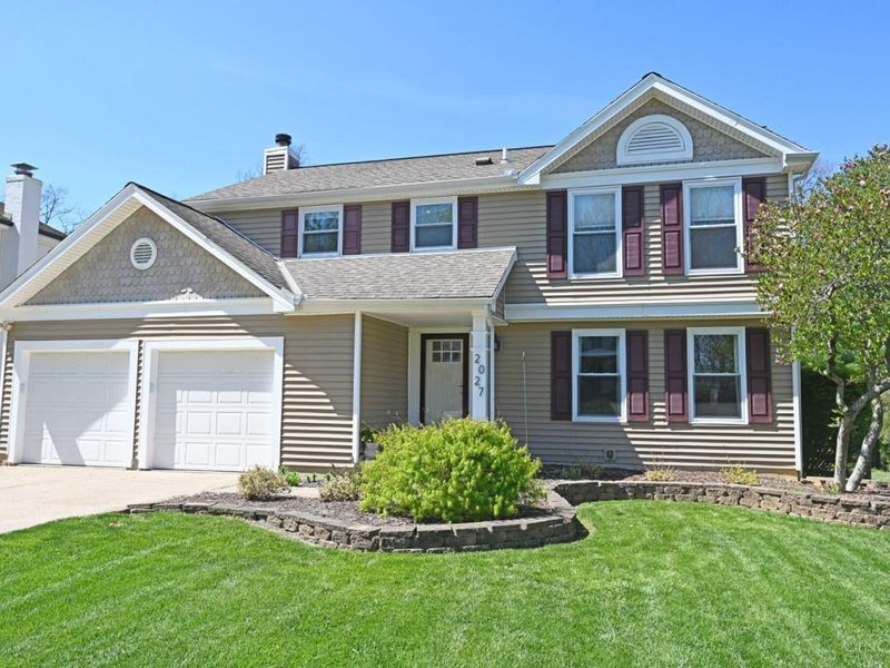 2027 Whispering Pines Drive, Anderson Twp, OH 45230 Photo 2