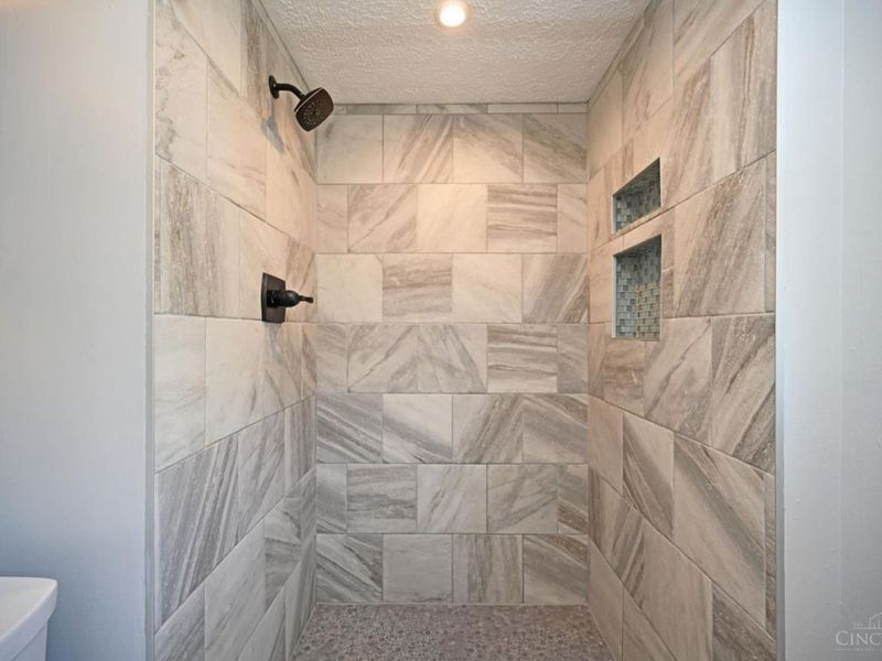 2027 Whispering Pines Drive, Anderson Twp, OH 45230 Photo 36