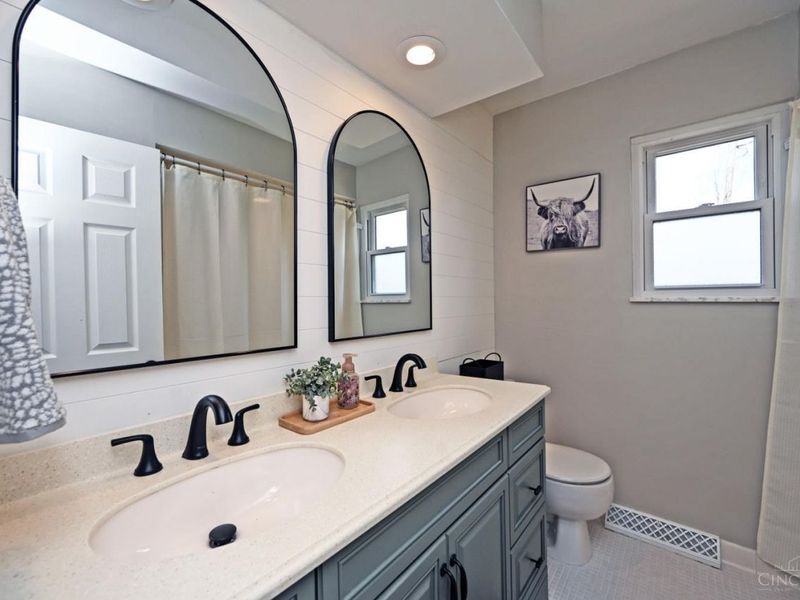 8078 Capitol Drive, Anderson Twp, OH 45244 Photo 30