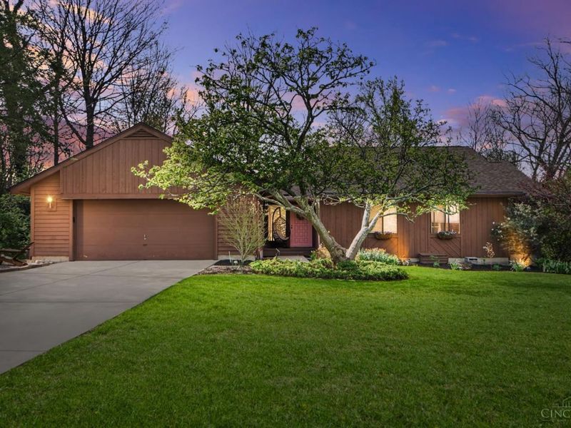 3875 Blackwood Court, Blue Ash, OH 45236 Photo 1